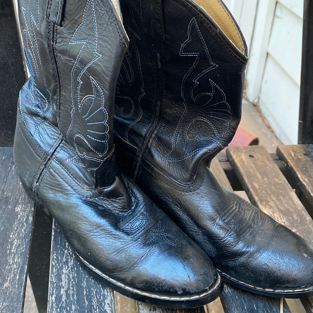 Red Ranch cowboy boots in black size 5 1/2